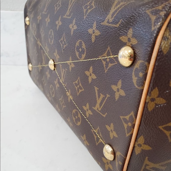 Louis Vuitton Monogram
Tivoli GM - Picture 5 of 8